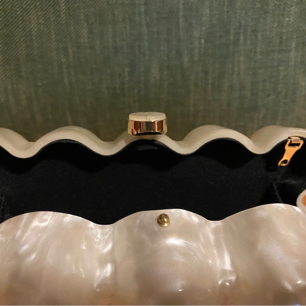 Pearl Bubble Clutch - Picture 8 of 8